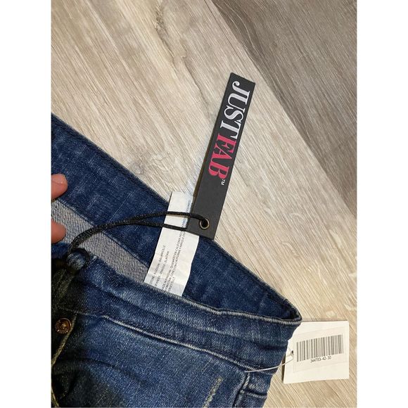 Justfab NWT Blue Jeans Skinny Leg Pants, Size 30"/ Large - Picture 2 of 9